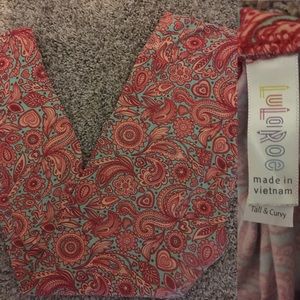LulaRoe Leggings.